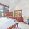 Отель Pacific Street 3 Bedroom Condo By Accommodations in Telluride, фото 17
