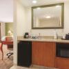 Отель Hampton Inn & Suites Greenfield, фото 24