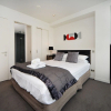 Отель QV 2 Bedroom Apt Overlooking Marina -680, фото 19