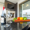 Отель Luxuoso Apartamento em Condomínio com Piscina e Lazer, фото 11