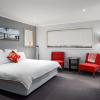 Отель The Edgewater Bed & Breakfast, фото 4