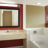 Отель Courtyard by Marriott Niagara Falls, фото 25