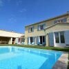 Отель Spacious Villa in Vaison-la-Romaine with Swimming Pool, фото 5