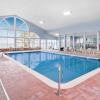 Отель Baymont Inn & Suites St. Ignace Lakefront, фото 12