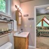 Отель Cozy Whittier Cabin + Yard & Hot Tub, Pets Welcome, фото 8