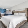 Отель Holiday Inn Express Hotel & Suites Peru - Lasalle Area, an IHG Hotel, фото 44