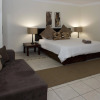 Отель African Footprints Lodge, фото 2