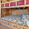 Отель Après Slopes Heaven - Spectacular Multi-level Home Overlooking Bear Mountain Ski Slopes! 3 Bedroom H, фото 14