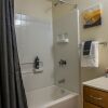 Отель High-Rise Downtown Apts by Frontdesk, фото 9