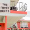 Отель The Shore House, фото 2
