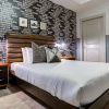 Отель Domio Downtown Stunning 2Br Indoor Basketball Court, фото 1