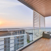 Отель Posh Oceanfront 2BR in Bluewaters Island, фото 19