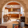 Отель Stonehouse With Backyard and Fireplace in Alacati, фото 10