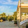 Отель Villa Supreme, фото 1