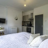 Отель Charming 1-bed Studio9 in Coventry, фото 4