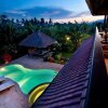 Отель Villa Beranda, Open Stylish Villa, With Staff, By The Beach In Lovina, Bali, фото 10