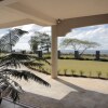 Отель Villa Apartments Westside, фото 13