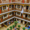 Отель Zhaxi Quta Style Hotel, фото 1