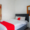 Отель RedDoorz Syariah @ Elga Sastro Inn Malioboro, фото 6