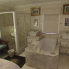 Отель A & A Self catering, фото 7
