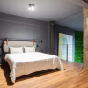 Отель Modern Industrial Apt In Neos Kosmos, фото 2