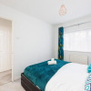 Отель Newly Refurbished Charming 3-bed House in Barking, фото 3