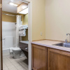 Отель Quality Inn Airport, фото 10