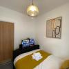 Отель Judah Suites by Koya Homes - TV Bed Apartment, Central High Street, Free Parking, фото 2