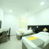 Отель Cosy Room With Private Bath And Work Desk, фото 7
