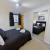 Отель OrangeApartments Riverside Drive,5 Minutes from City Centre, фото 1