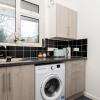 Отель Stunning 1-bed Entire Apartment in Teddington, фото 1