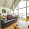 Отель Chehondo - Clearwater: Luxury Lakeside Cottage, фото 7