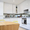 Отель Modern and Spacious Belsize Park Apartment, фото 5