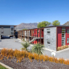 Отель Luxury Lake Suites, фото 1