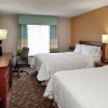 Отель Hampton Inn & Suites by Hilton Toronto Airport, фото 6