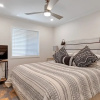 Отель Luxe Central Scottsdale 4 Bdrm w/ Backyard Oasis!, фото 7