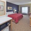 Отель Country Inn and Suites by Radisson, Germantown, WI, фото 4