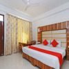Отель OYO 13837 The Royal Nest, фото 3