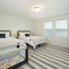 Отель Rare Find Sleeps 13 Family Fun, фото 18