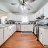 Отель Charming Cleveland Home: 5 Mi to Downtown!, фото 4