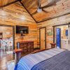 Отель Luxury Broken Bow Cabin w/ Hot Tub < 4 Mi to Lake!, фото 6
