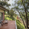 Отель The Lazy River Cottage by cosmicstays, фото 13
