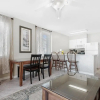 Отель 2br/2ba Sleeps 8, Beachfront w/ Pool, фото 6