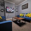 Отель i Amazing 5 Beds Sleeps 6 Workers Or Families by Your Night Inn Group, фото 2