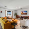 Отель Sunflower 1mi From JT New Pool + Game Room, фото 11