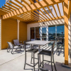Отель Everhome Suites Corona, фото 8