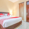 Отель Wisma Guntur II by OYO Rooms, фото 7