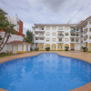Отель B41 - Windmill Modern With Pool, фото 1