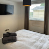 Отель Large Garden 2 Bed Apartment With Private Parking in Bath City, фото 4