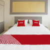 Отель OYO 92317 Apartment Riverview By Alima View, фото 7